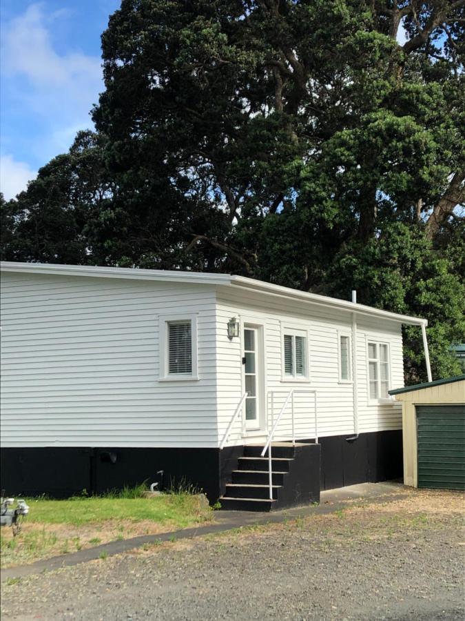 Muriwai Lodge Exterior photo